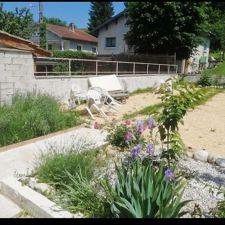 Le Studio Apartamento Saint-Jean-en-Royans Exterior foto